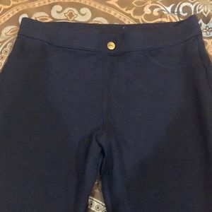 Navy HUE brand leggings.